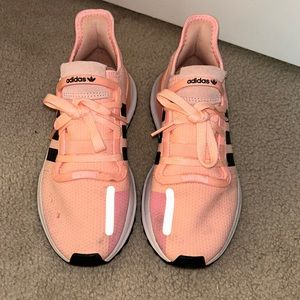 Adidas peach running shoes